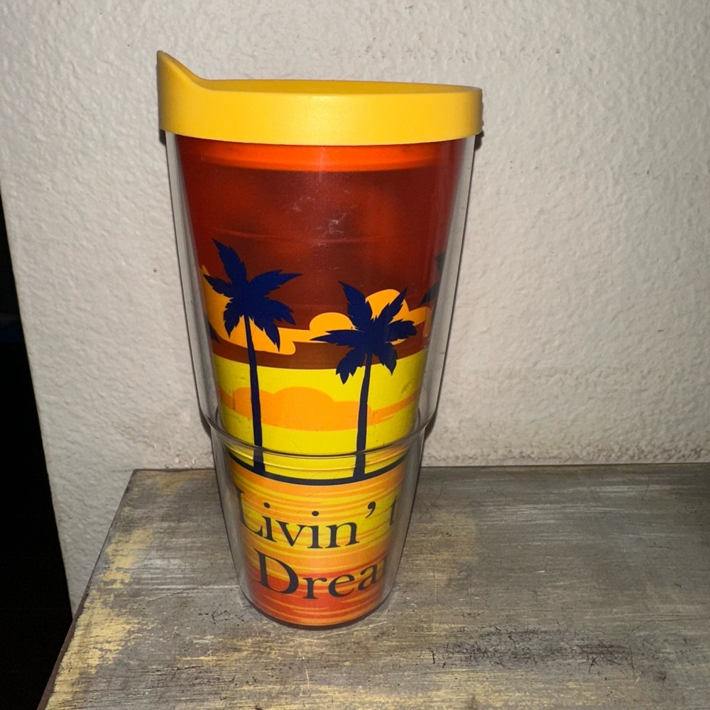 Tervis Livin’ the Dream 24 oz Tumbler with Lid